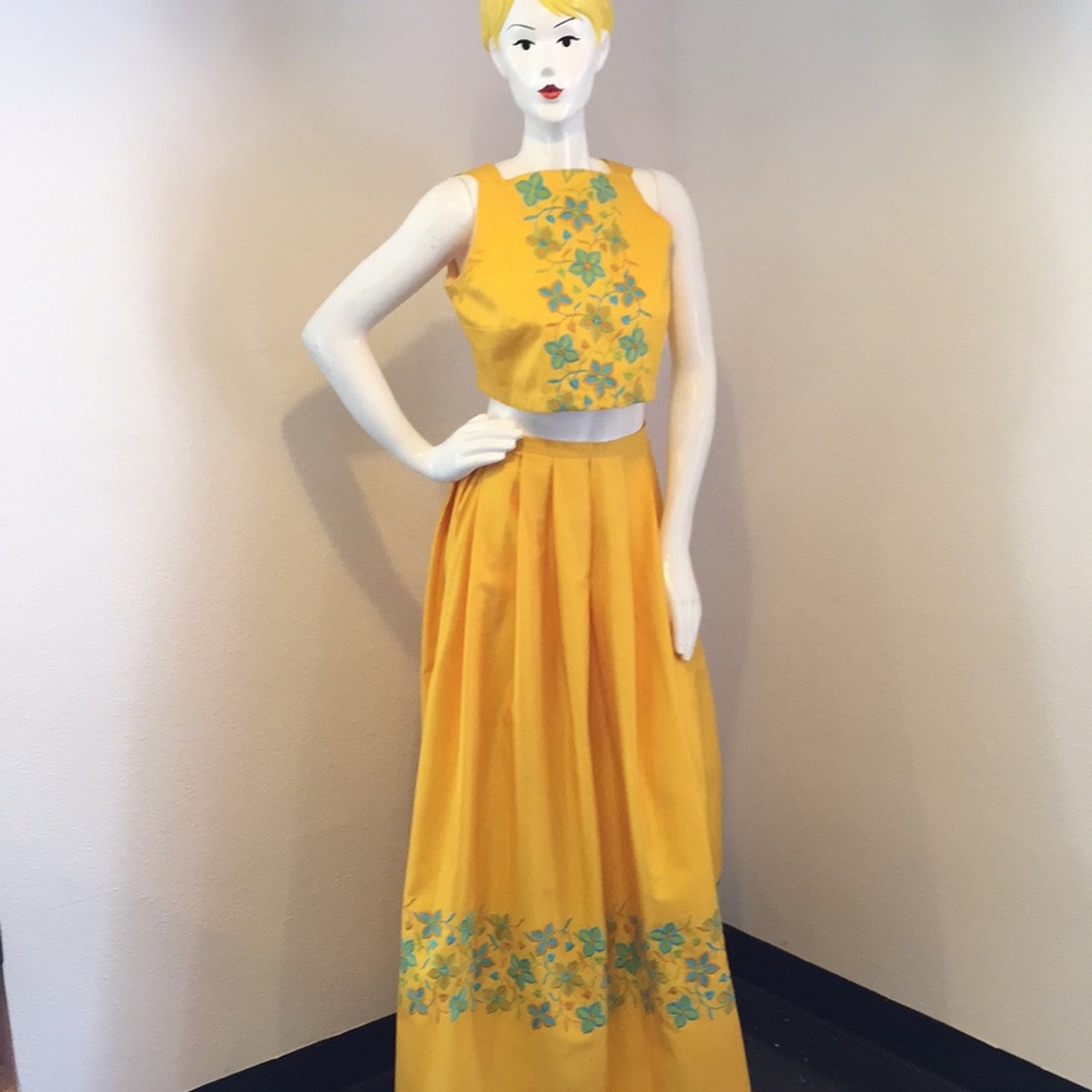 ***SOLD***Vintage Yellow Embroidered Crop 2 Piece